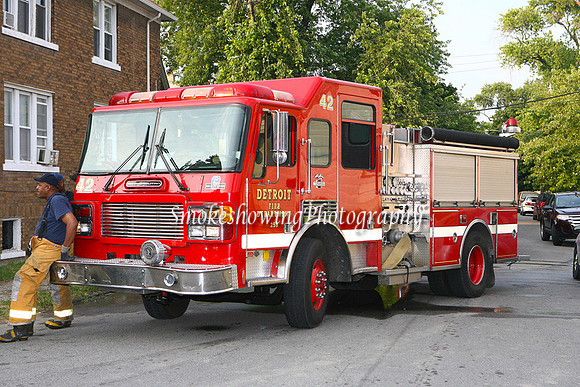 Engine42.JPG