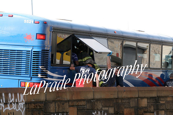 Bus02.jpg